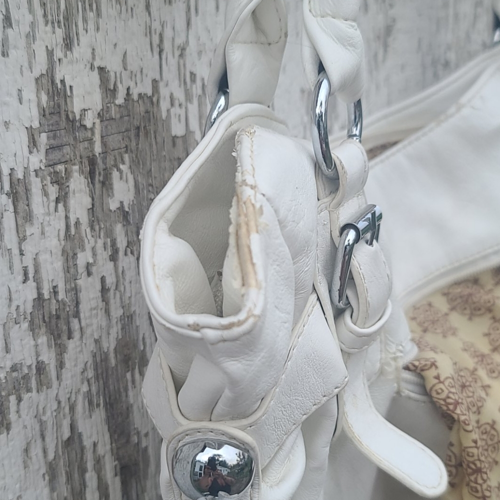 White Purse - Picture 5 of 10